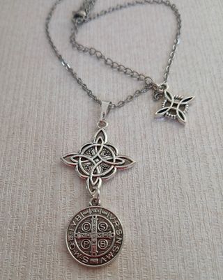 Colgante doble protección con cadena