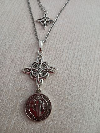 Colgante doble protección con cadena