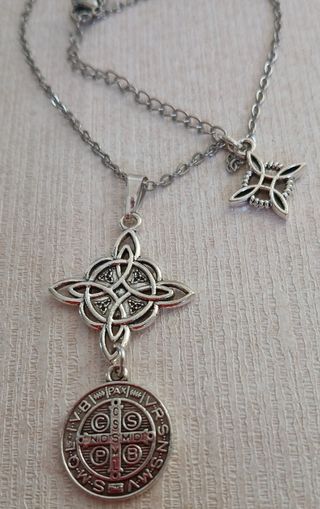 Colgante doble protección con cadena