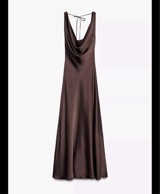 Vestido largo satén marrón Zara