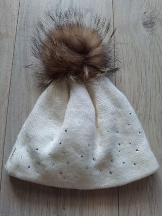 Gorro invierno blanco pompón marrón