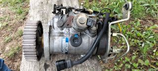 Bomba inyectora mecánica marca Lucas