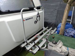 Portabicicletas caravana Fiamma para 3 bicicletas