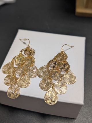 Pendientes dorados | Aretes dorados