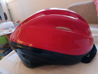 Casco bici rojo niño