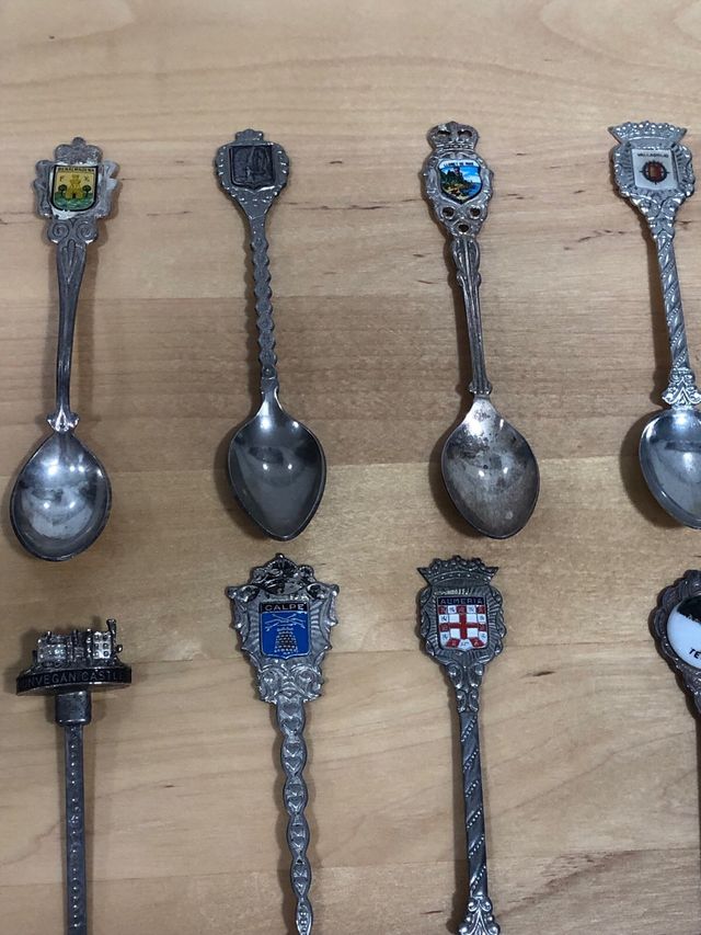 17 Cucharas  Conmemorativas baño en plata