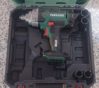 Aparafusadora impacto 20v Parkside - novo