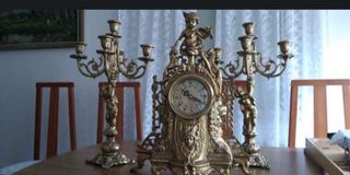 Reloj candeleros bronce antiguo