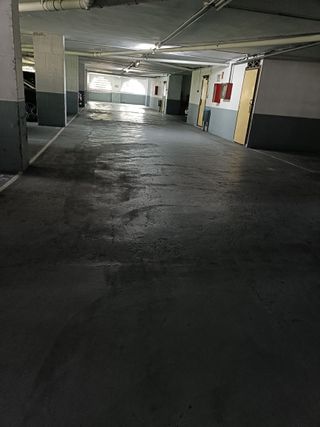 Garaje individual en Urbanización cerrada.