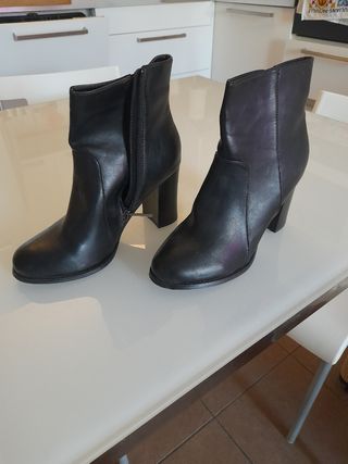 Stivaletti PrimaDonna neri Tg 39