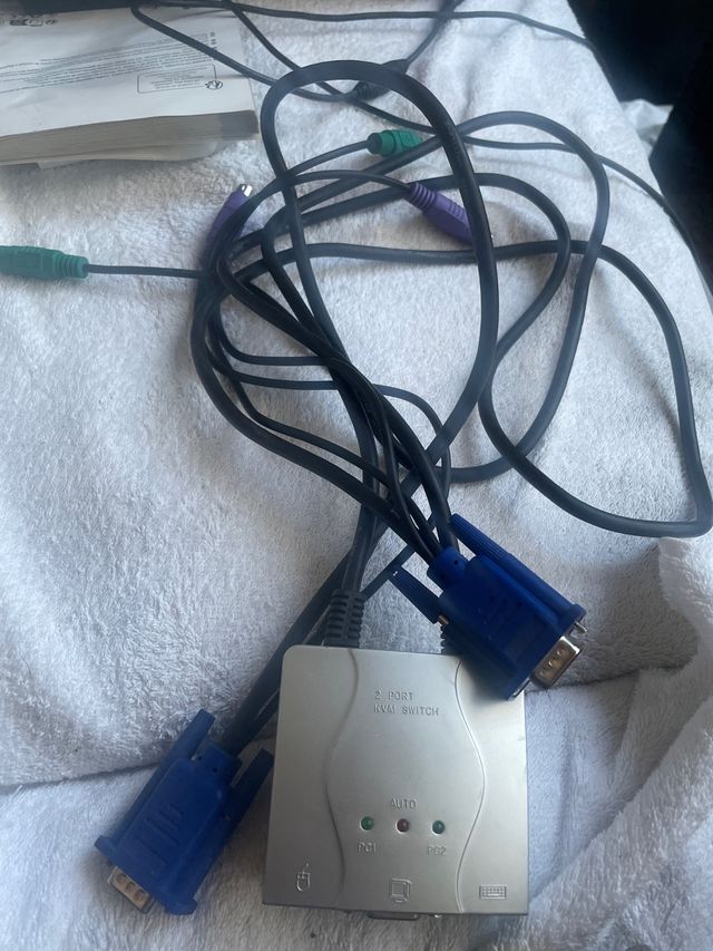 Conmutador KVM 2 puertos