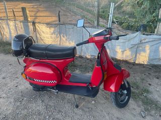 Vespa T5 1988 roja