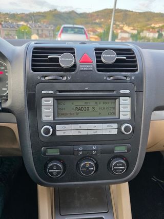 Volkswagen Golf 2004