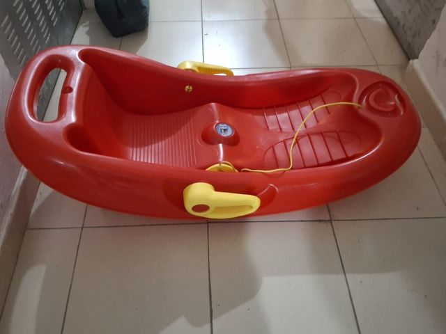 Trineo rojo. Muy resistente