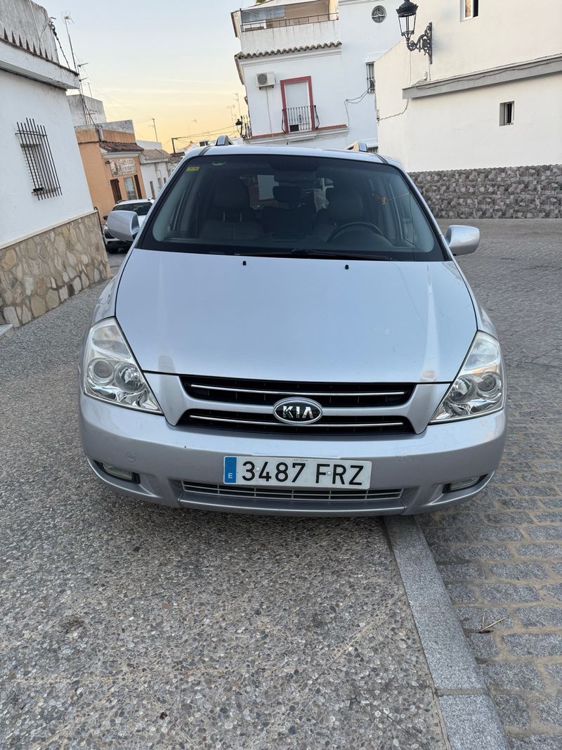 KIA Carnival 2007 - foto 1