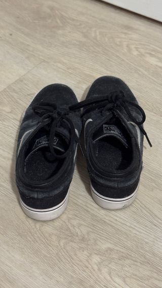 Zapatillas Nike SB Janoski - Negras