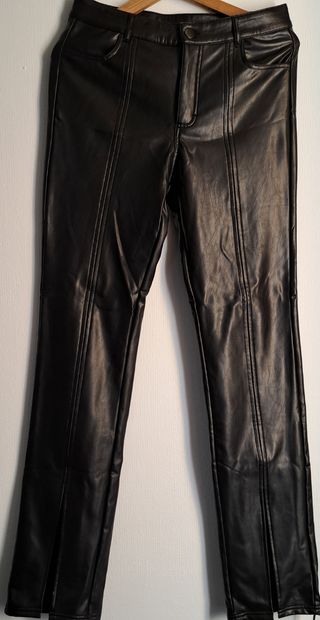 Pantalones piel sintética negros