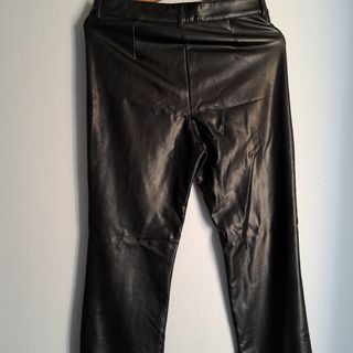 Pantalones piel sintética negros