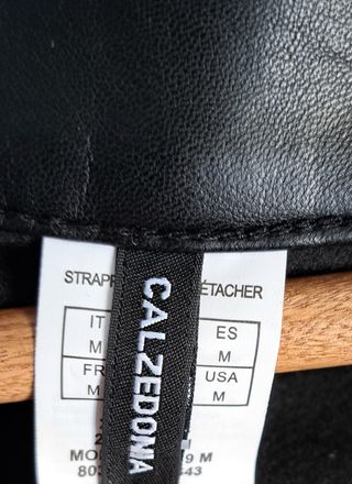 Pantalones piel sintética negros