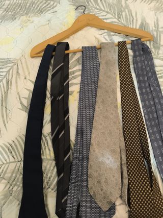 6 Corbatas Vintage. 4 euros todas.