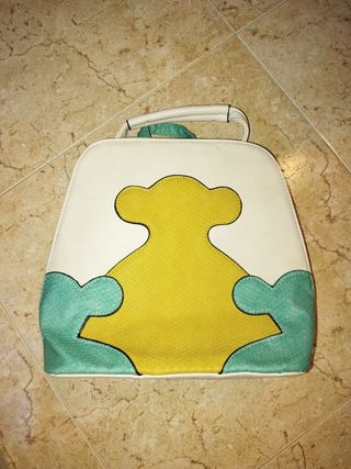 Bolso-mochila con decoración de oso