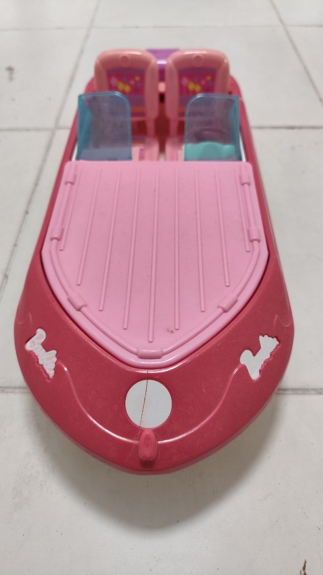 Lancha rosa Barbie
