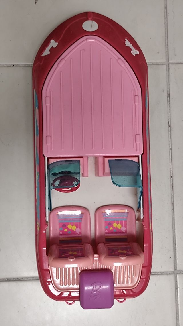 Lancha rosa Barbie