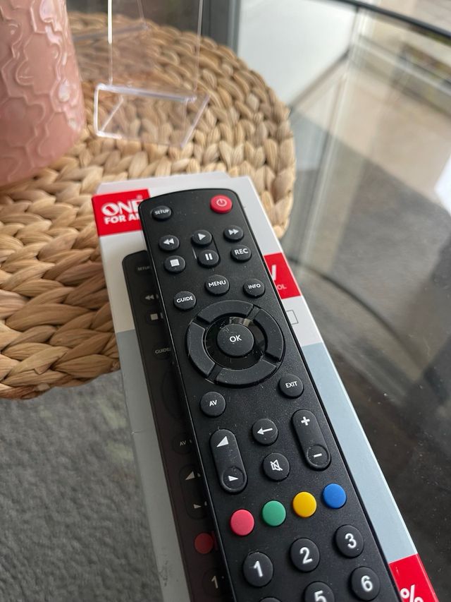 Mando universal ONE FOR ALL Smart TV