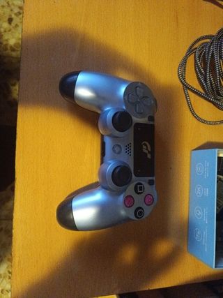 Mando PS4 (PlayStation 4) se enciende y se apaga. 