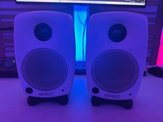 Genelec 8020A Blancos - Monitores