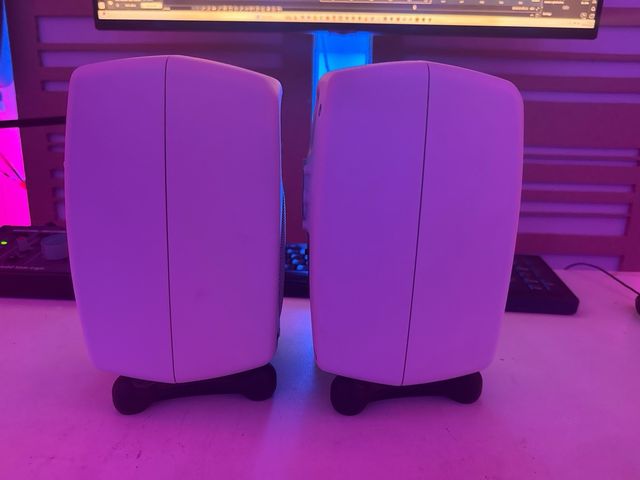 Genelec 8020A Blancos - Monitores