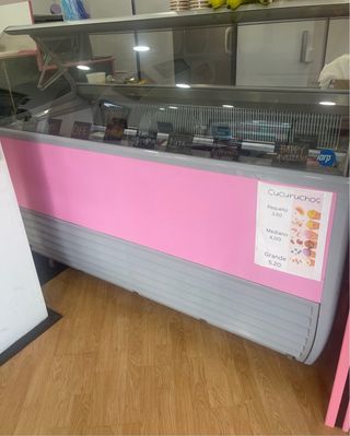 Helados: Expositor heladeria