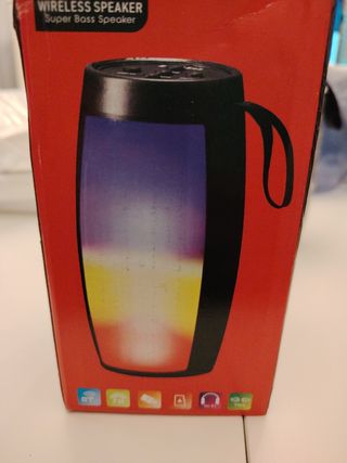 Altavoz Portátil LED nuevo