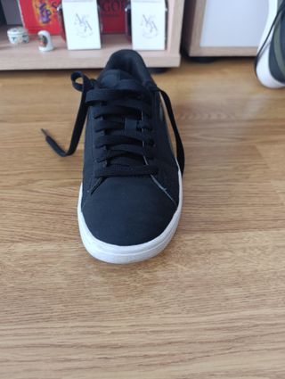 Tenis negros con verde Puma - número 36