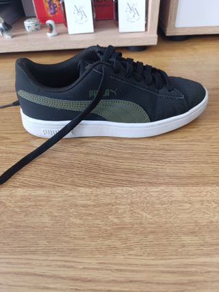 Tenis negros con verde Puma - número 36