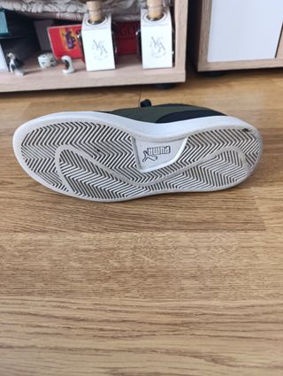 Tenis negros con verde Puma - número 36