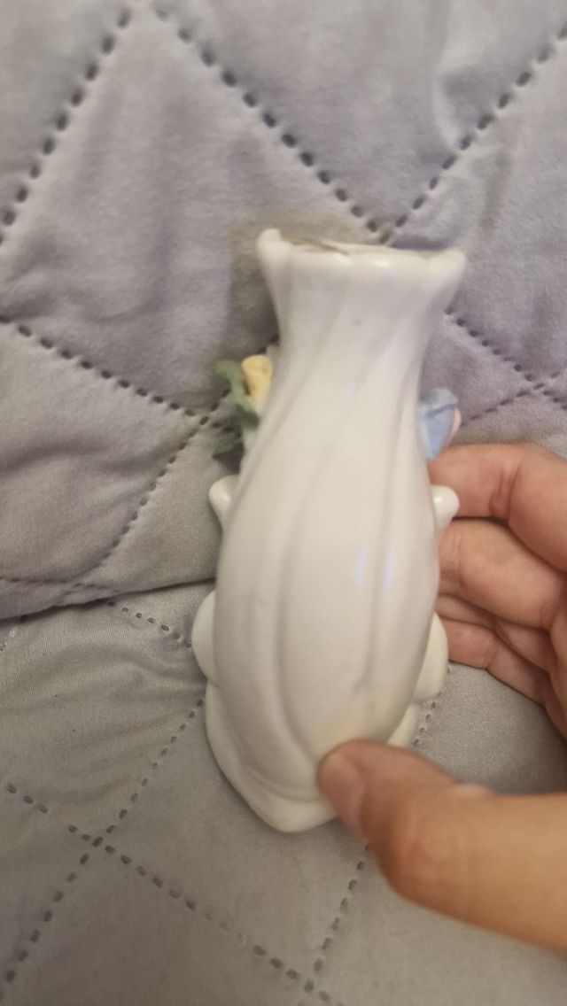 Jarrón de porcelana con gatos