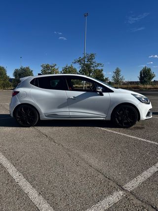 Renault Clio RS IV