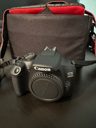 Canon EOS 2000D