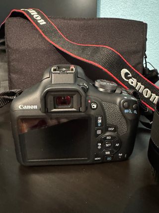 Canon EOS 2000D
