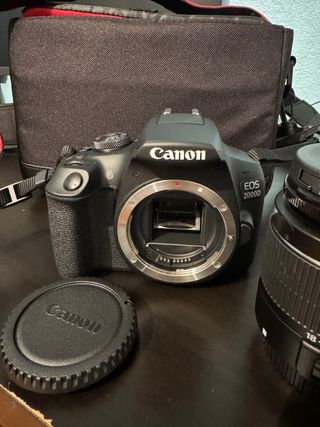 Canon EOS 2000D