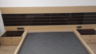 Cama matrimonio madera-cristal