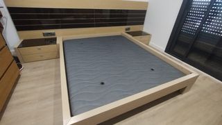 Cama matrimonio madera-cristal