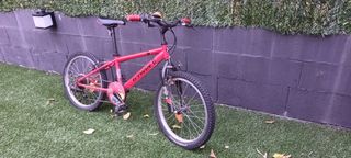 Bici niño B'Twin 20" roja