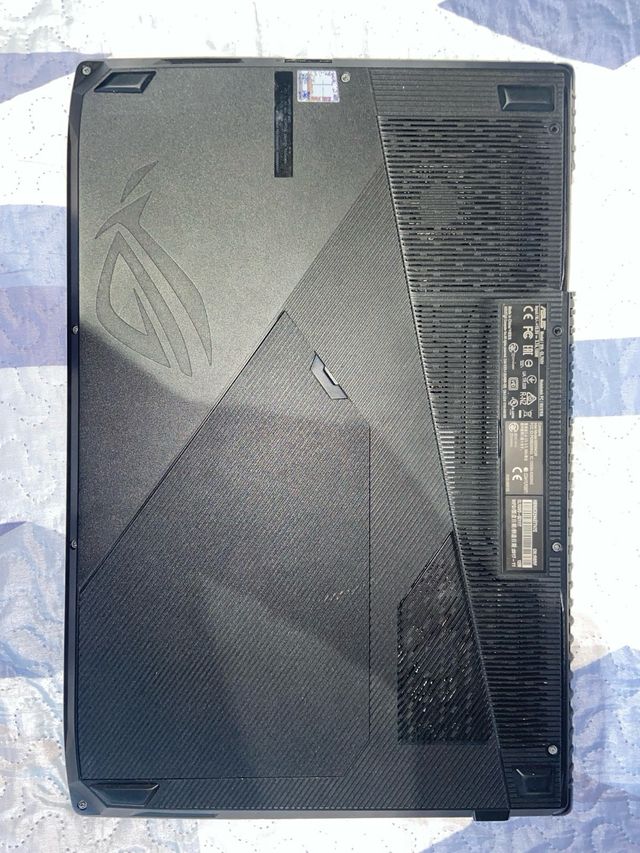 Portátil Asus ROG Gaming 
GL703V