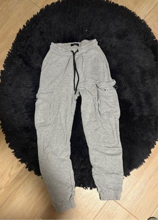 Pantalones chándal grises 