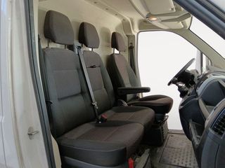 Peugeot Boxer 335 L3H3 BlueHDi 140