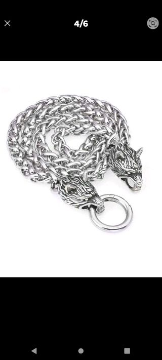 Collar vikingo con garra de oso de acero.