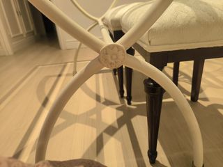 Mesa cristal y forja blanca