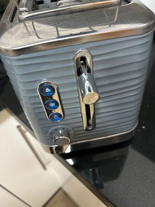 Tostadora Russell Hobbs azul